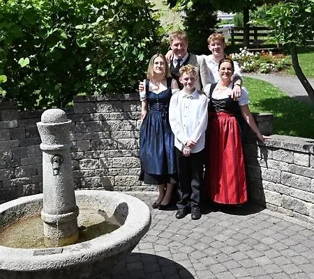 أبارتيمينتس هوتشزيليرتال * كالتنباش